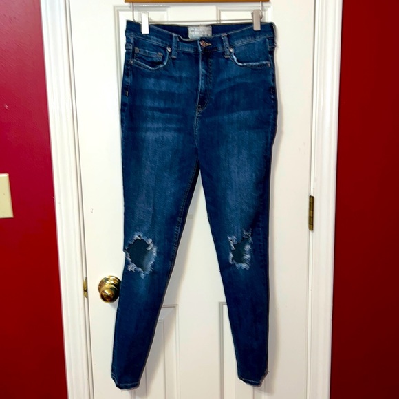 Free People Distressed Skinny Jeans - Picture 1 of 4